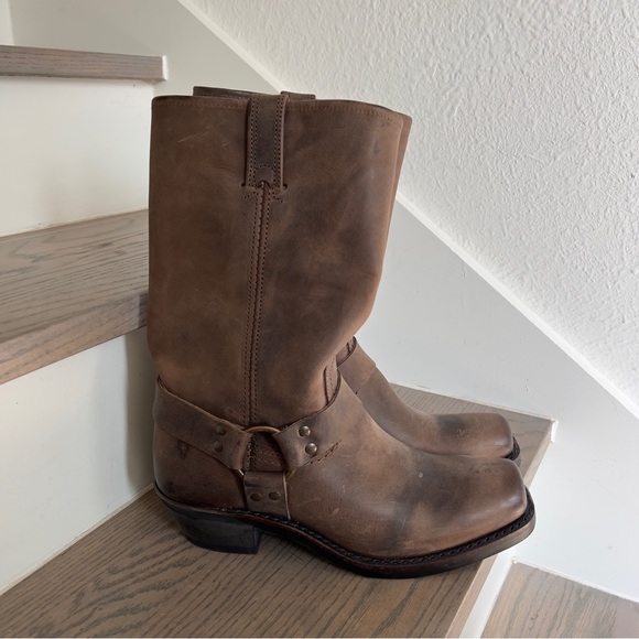 NWOB Frye Harness Leather 12R Boots in Smoke Brown - Picture 4 of 13